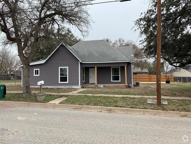 Building Photo - 791 W Long Rental