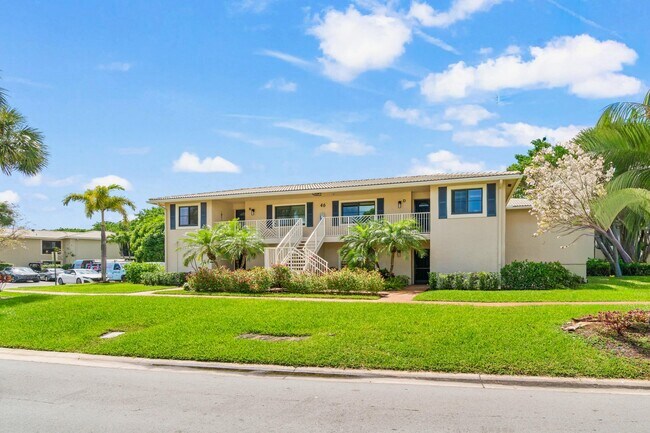 Photo - 46 Stratford Ln W Unidad D