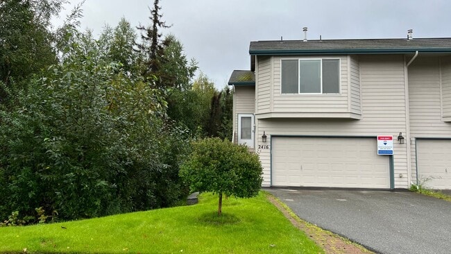 (3) Bedroom, (2) Bathroom Townhouse in Ind... - (3) Bedroom, (2) Bathroom Townhouse in Ind...