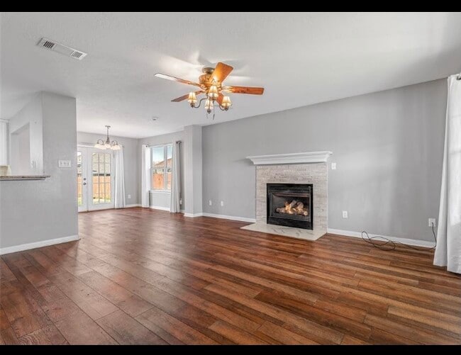Photo - 1600 Kingsgate Dr