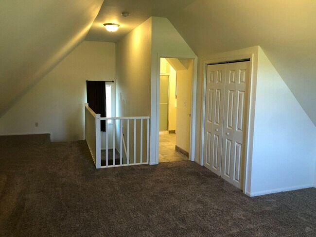 Photo - Spacious and Private 4-bed, 3-bath House in Desirable Highland Park Neighborhood of St. Paul!