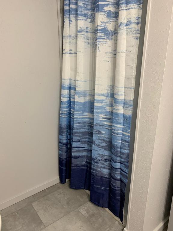 Photo - 323 W 24th Ave