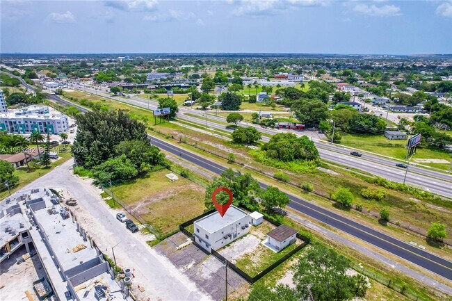 Photo - 21845 Goulds Ave Unidad 202