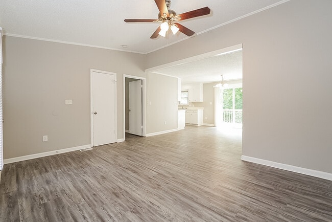 2114 Stoneycreek Dr