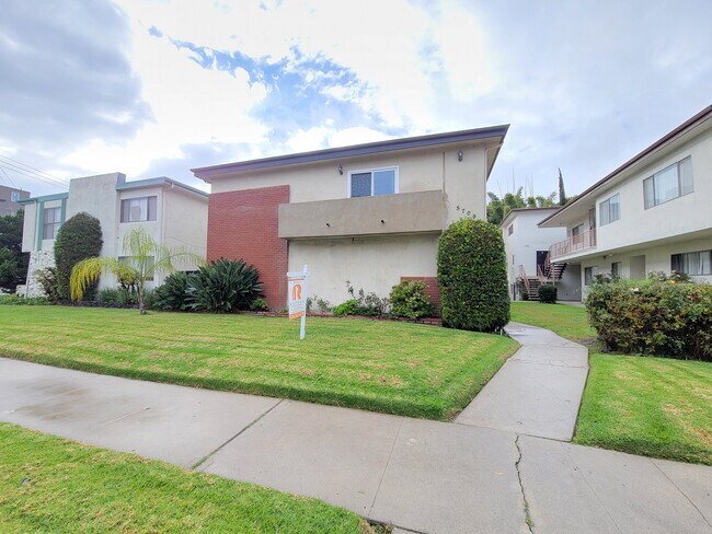 Photo - 5709 Hazeltine Ave Unidad 2