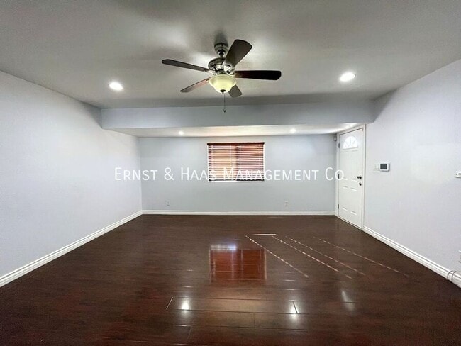 Photo - 1341 W School St