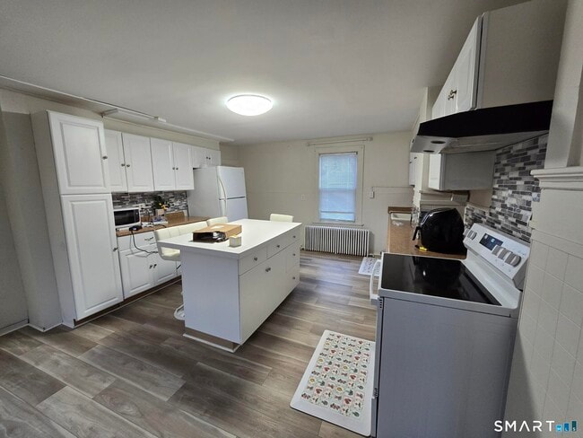 Photo - 157 Eastern Ave Unit 1st floor