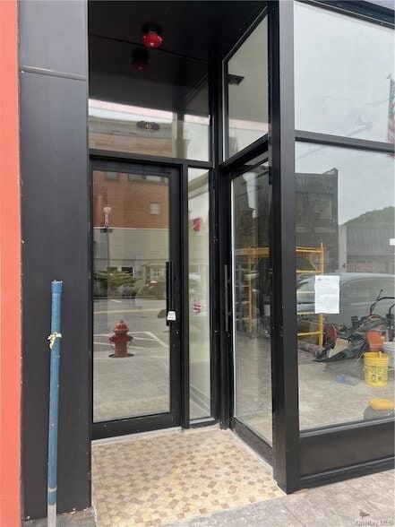 Building Photo - 45 Front St Unit 3C