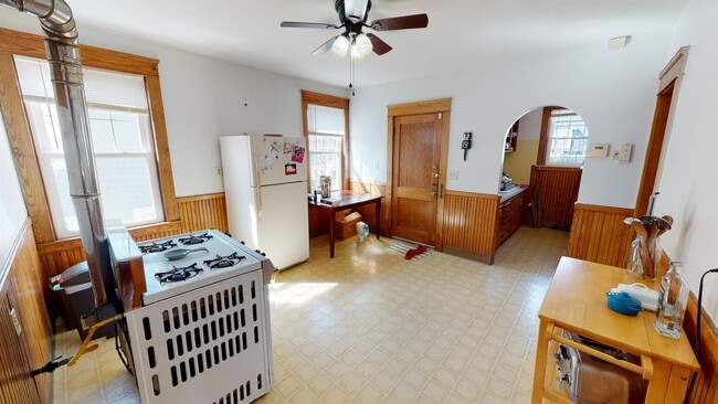 117 Grove St Unit 3