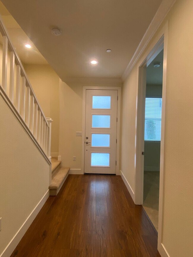 Photo - ALMOST NEW, SUPER CLEAN 2 BED, 2.5 BATHS, WOOD FLOORS, STAINLESS STEEL APPLIANCES, CLUBHOUSE WITH...