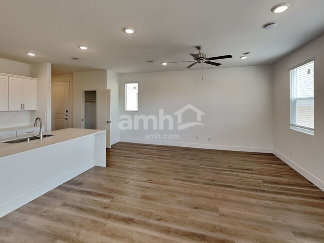 Photo - 11122 Magallanes St