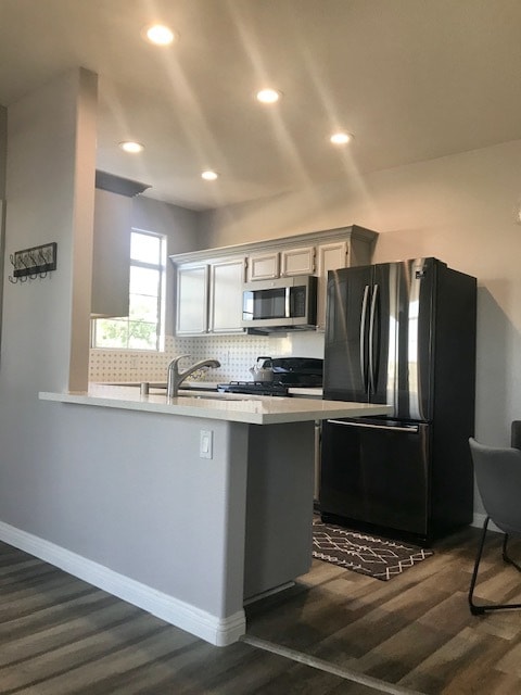 KITCHEN - 2201 Ramsgate Dr Unit 925