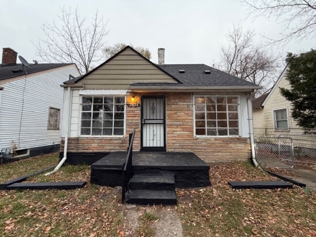 Building Photo - For Lease: Totally Updated 3 Bedroom 1 Bath Welcome Section 8