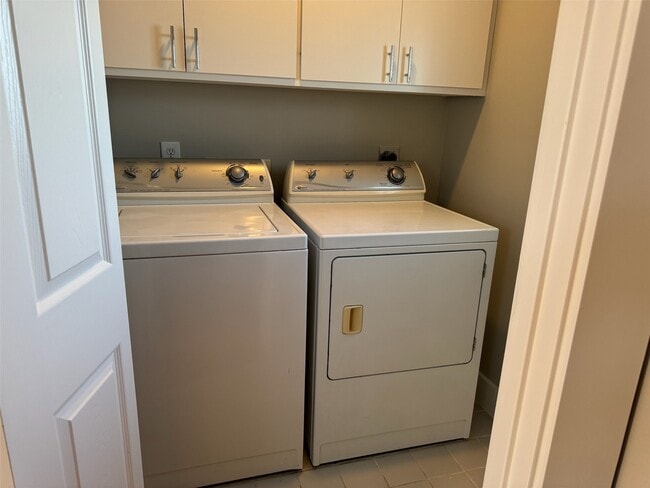 Photo - 9716 Linkmeadow Ln