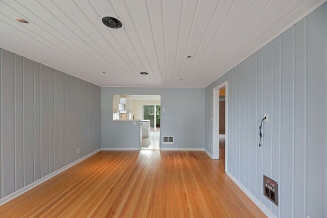 Photo - Short term Rental 6 month lease term only