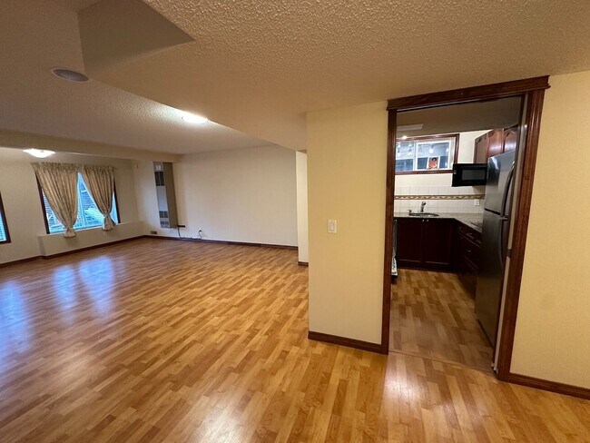 Photo - Charming 2-Bedroom Basement Apartment in K...