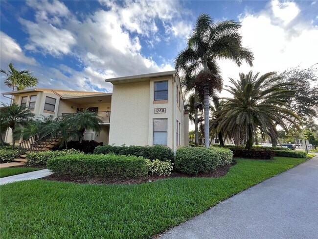 Photo - 1258 S Military Trail Unit 815