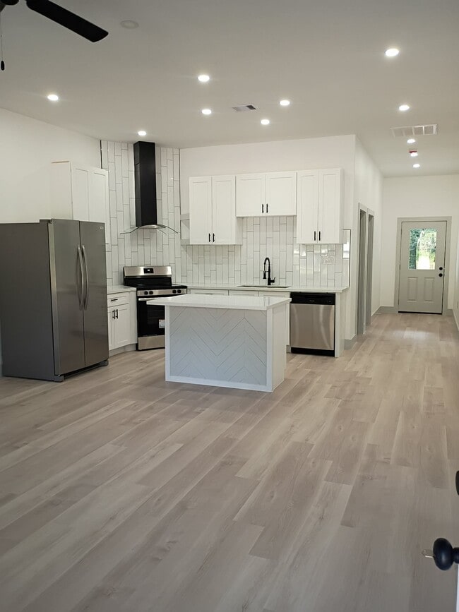 Photo - 982 Dundee Dr Unit 984