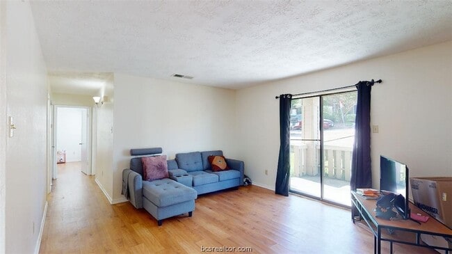 1005 Spring Loop Unit D