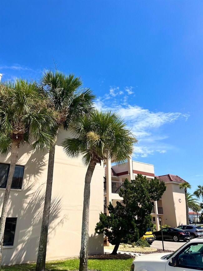 Building Photo - 4250-4A1a A1A S Unit C12 Rental