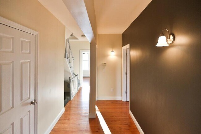 Photo - 82 Bremen St Unit 2