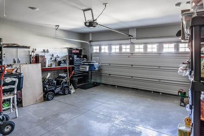 Photo - 515 Villa Ln