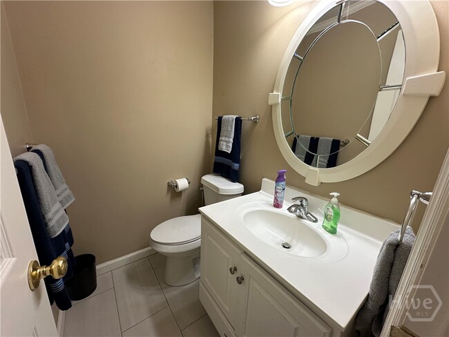 Photo - 625 E 34th St