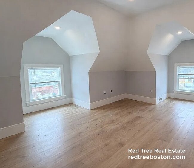 Photo - 28 Brooks St Unidad 3