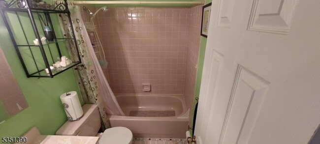 Building Photo - 447 S 13th St Unit 1 Rental