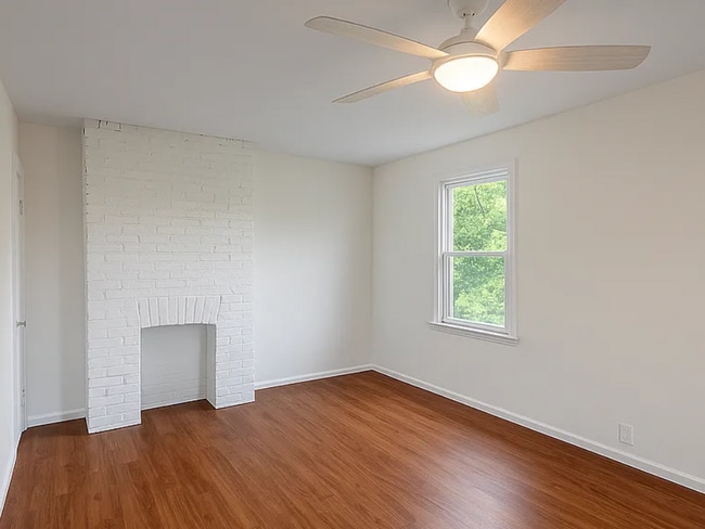 Building Photo - 500 Fordham Ave Unit 2 Rental