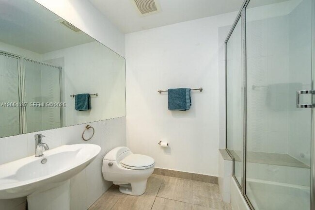 3250 Grand Ave Unit 302
