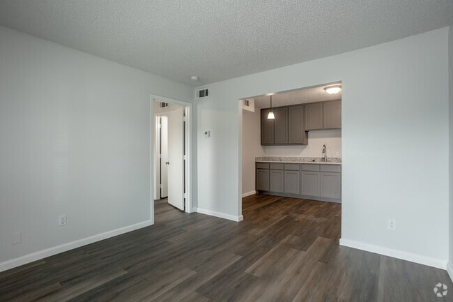1BR,1BA - 570SF - Living Area/Kitchen