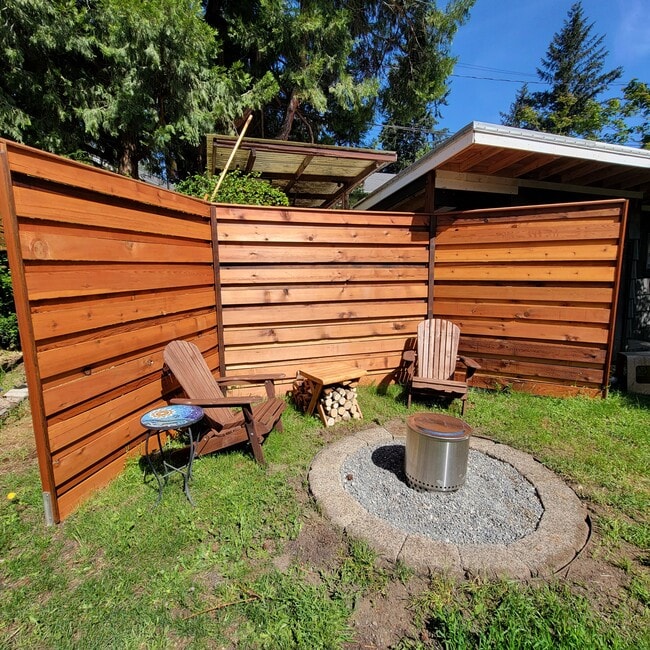 Building Photo - 12220 Densmore Ave N Unit Treehouse