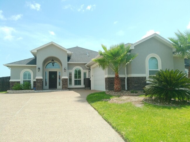 Photo - 8206 Big Bend Dr House