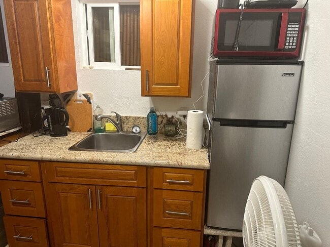 Photo - 4433 Sierra Dr Unidad yard studio