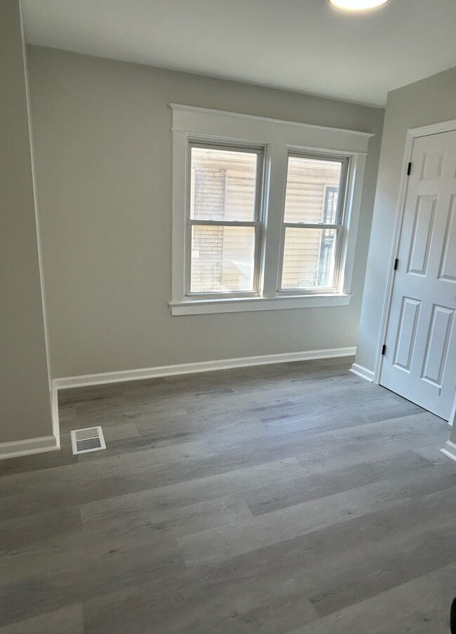 Photo - Shawnee Duplex Unit 2