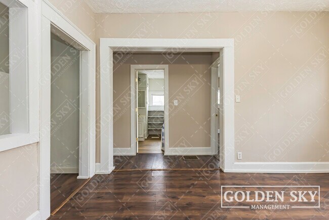 Photo - 409 S Celia Ave