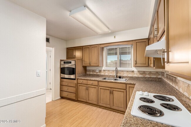 Photo - 6224 E Dallas St