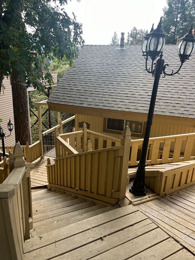 1 Bedroom Lower Level Unit - 1 Bedroom Lower Level House Unit