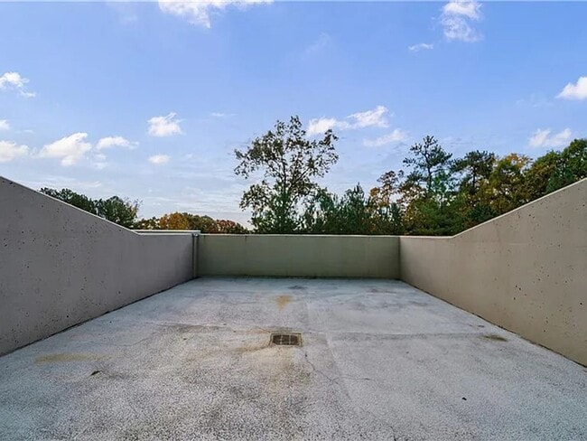 Photo - 1 bdrm, 1 bath condo with large private patio. Pool and gym on site!