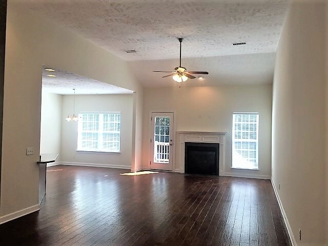 Photo - 204 Stecoah Ct