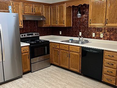 Photo - 136 Noah Ln