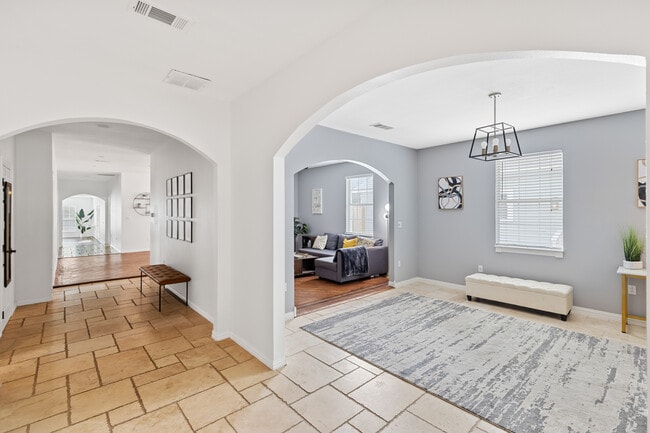 Photo - 810 Turner Ave