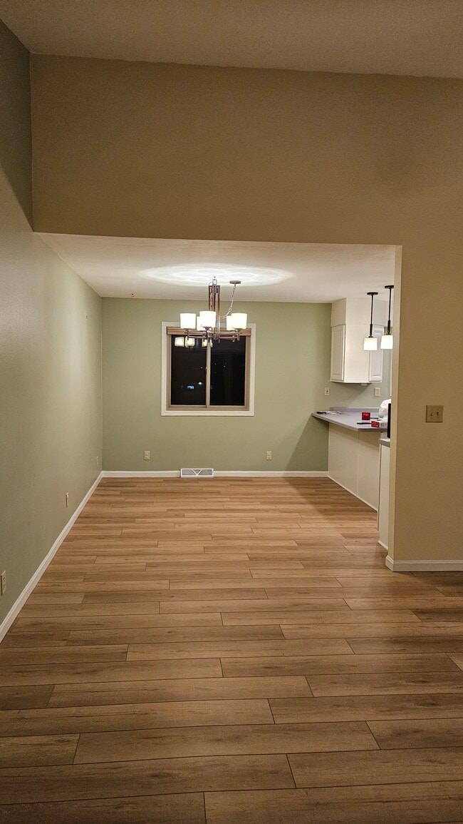 Photo - 727 Eagle Cir