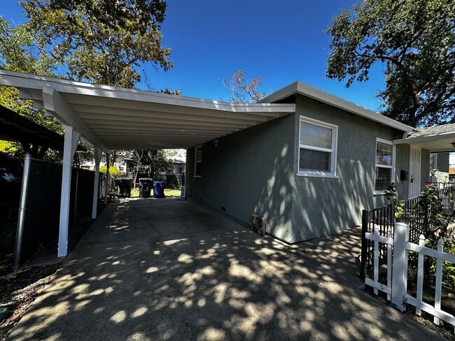 Photo - 1836 Continental St