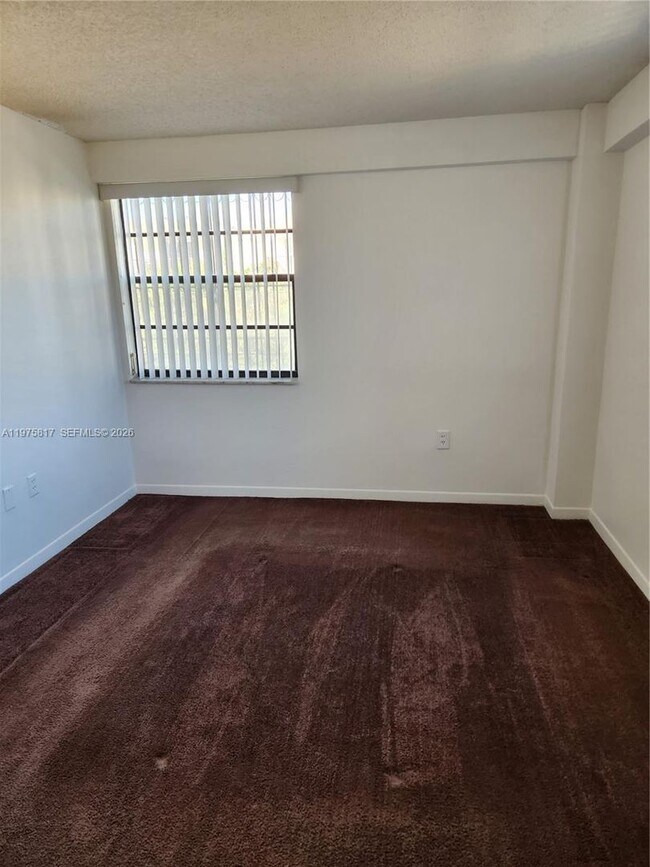 Photo - 777 SW 9th Ave