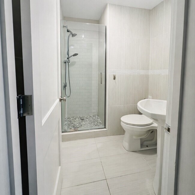 186 Naples Rd Unit 2