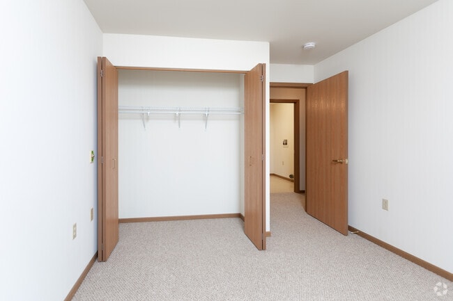 2BR, 1.5BA