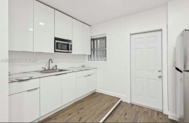 Photo - 7420 McKinley St
