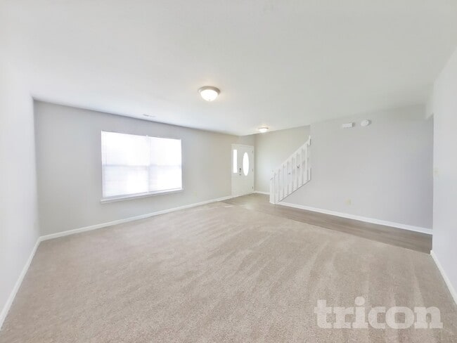 Photo - 87 Lasalle Ln